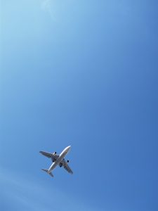 人生は猛スピードで飛ぶ飛行機①　実りある人生飛行のための欠かせないポイント